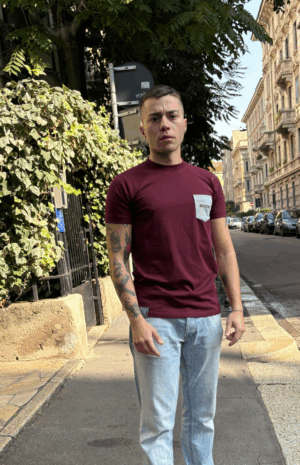 t-shirt taschino bordeaux