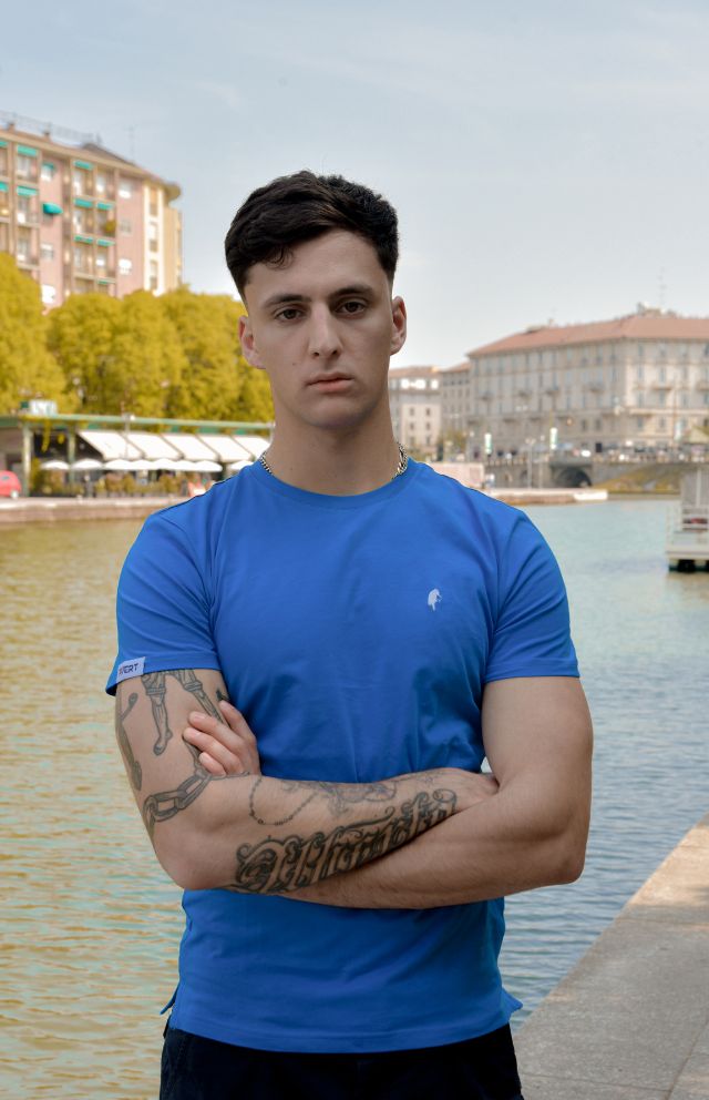 T-SHIRT ISTINTO - azzurra